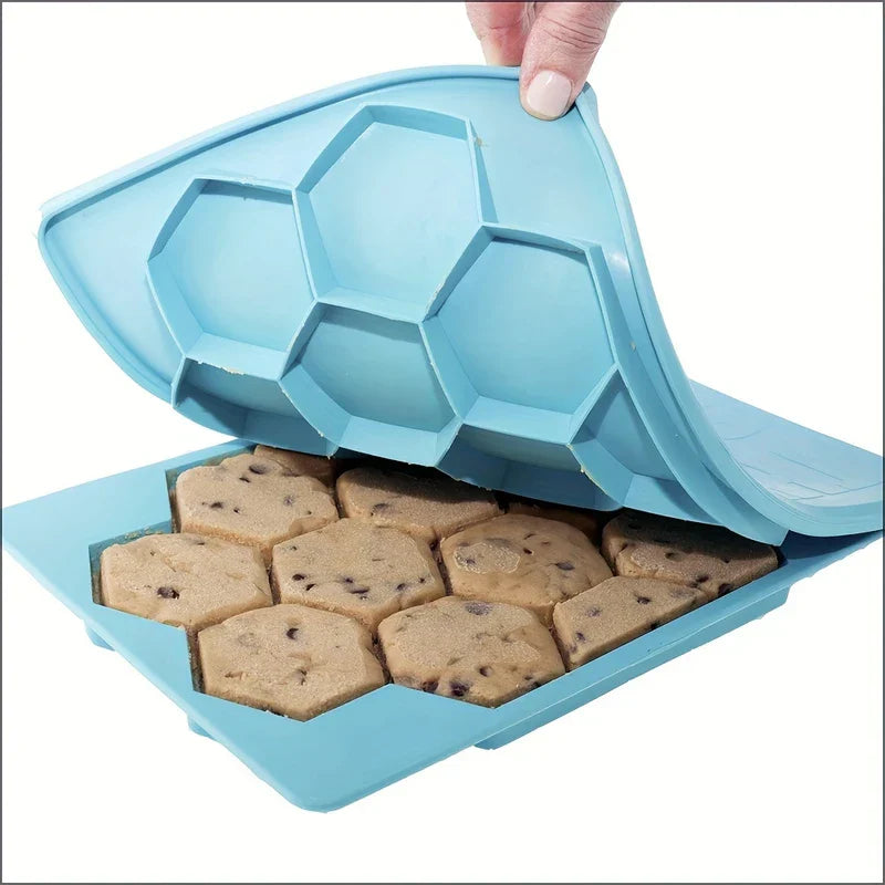 Honeycomb_Shaped_Silicone_Mold_for_Baking_Freezing_A_ddd8d053-c69b-45f8-aa8f-4691029ad532